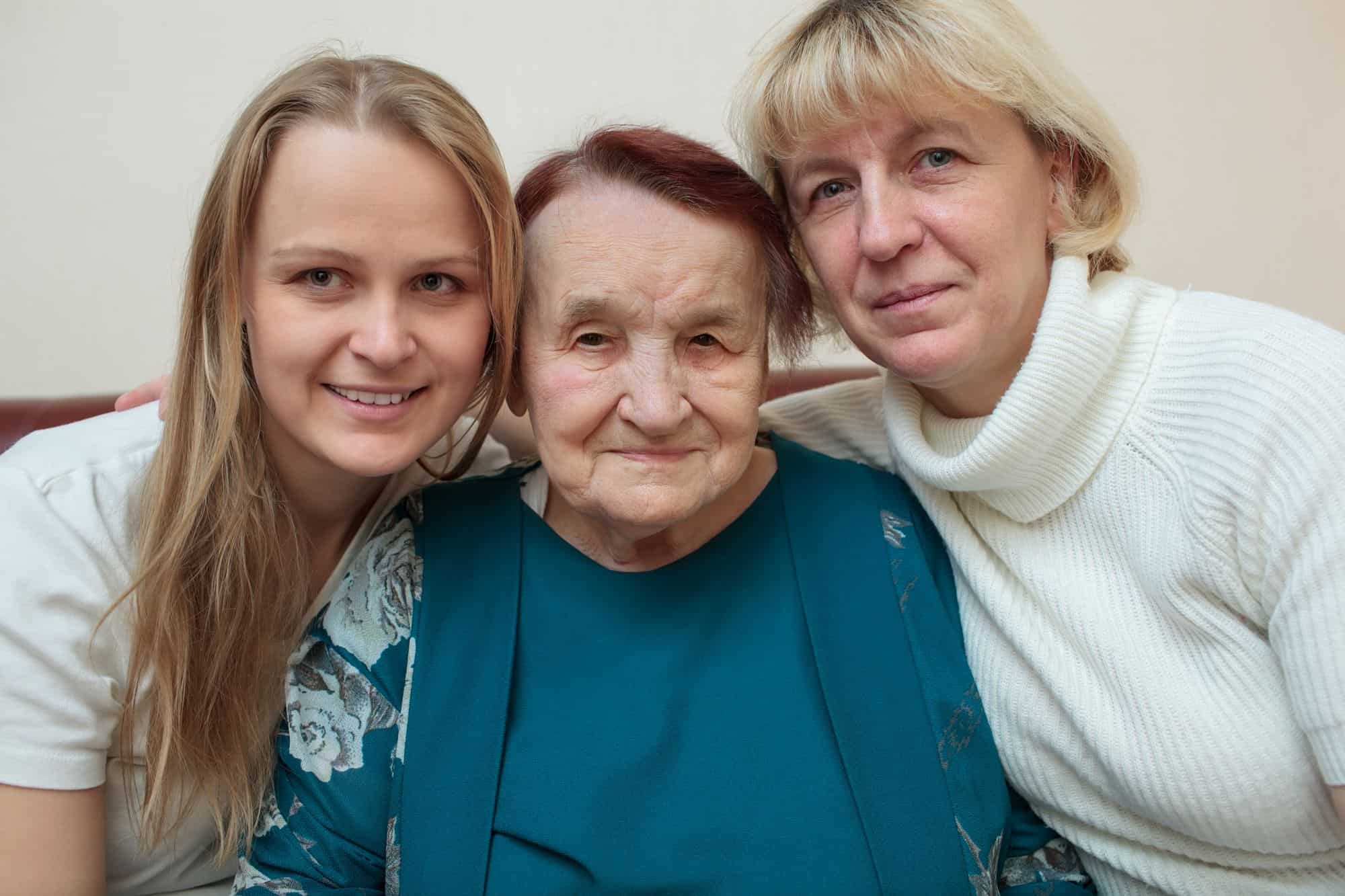 Синдромът на вина при децата, оставили родителите си в дом – как да го преодолеем